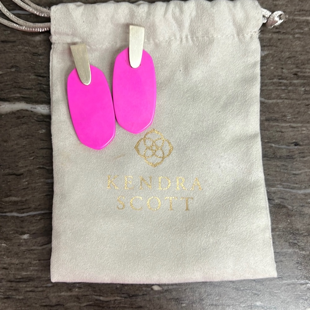 Kendra Scott hot pink earrings
